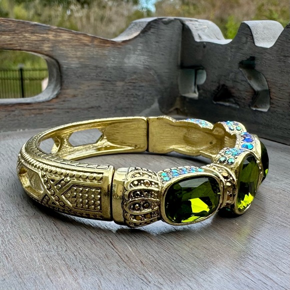 Heidi Daus ‘Grand Slam’ Crystal Bangle Bracelet - Picture 6 of 12